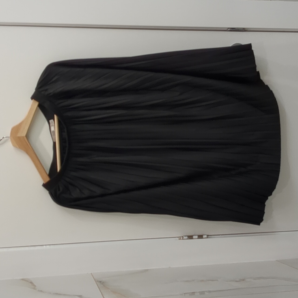 Twik size small pleated midi satin skirt